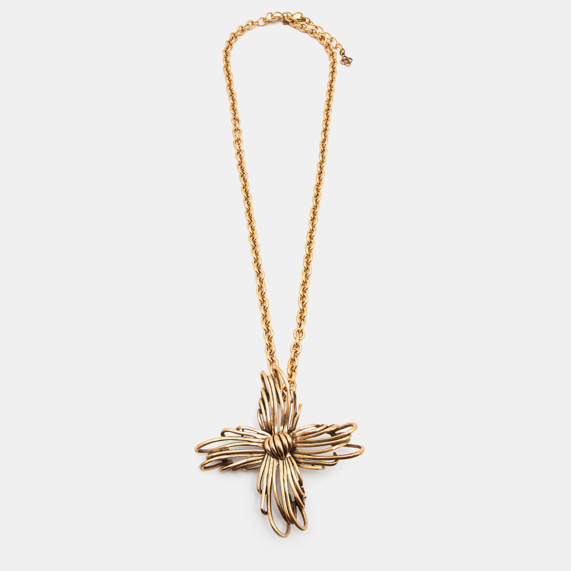 

Oscar de la Renta Aged Gold Tone Floral Pendant Necklace