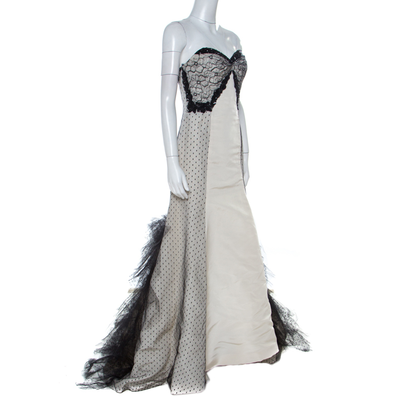 

Oscar de la Renta Monochrome Embellished Silk and Lace Paneled Strapless Gown, Cream