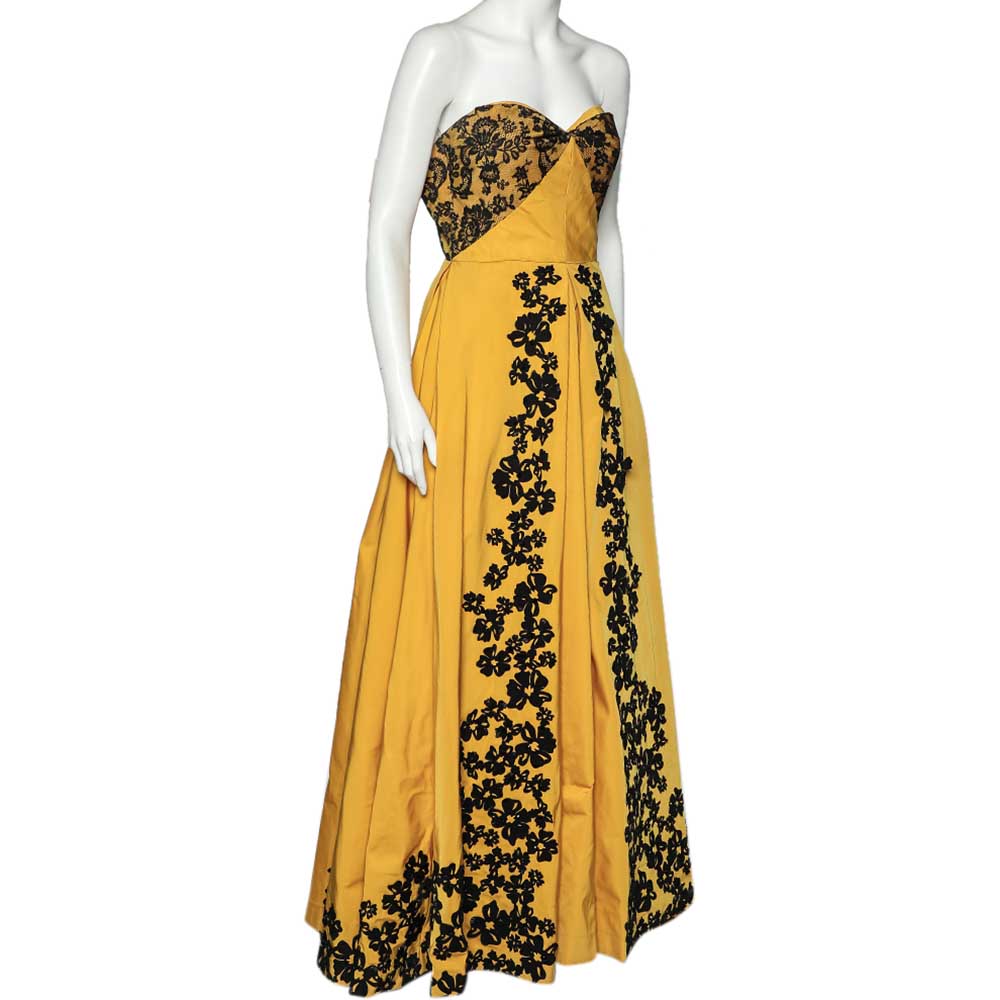 

Oscar de la Renta Yellow Sateen Lace Trim Floral Applique Strapless Gown