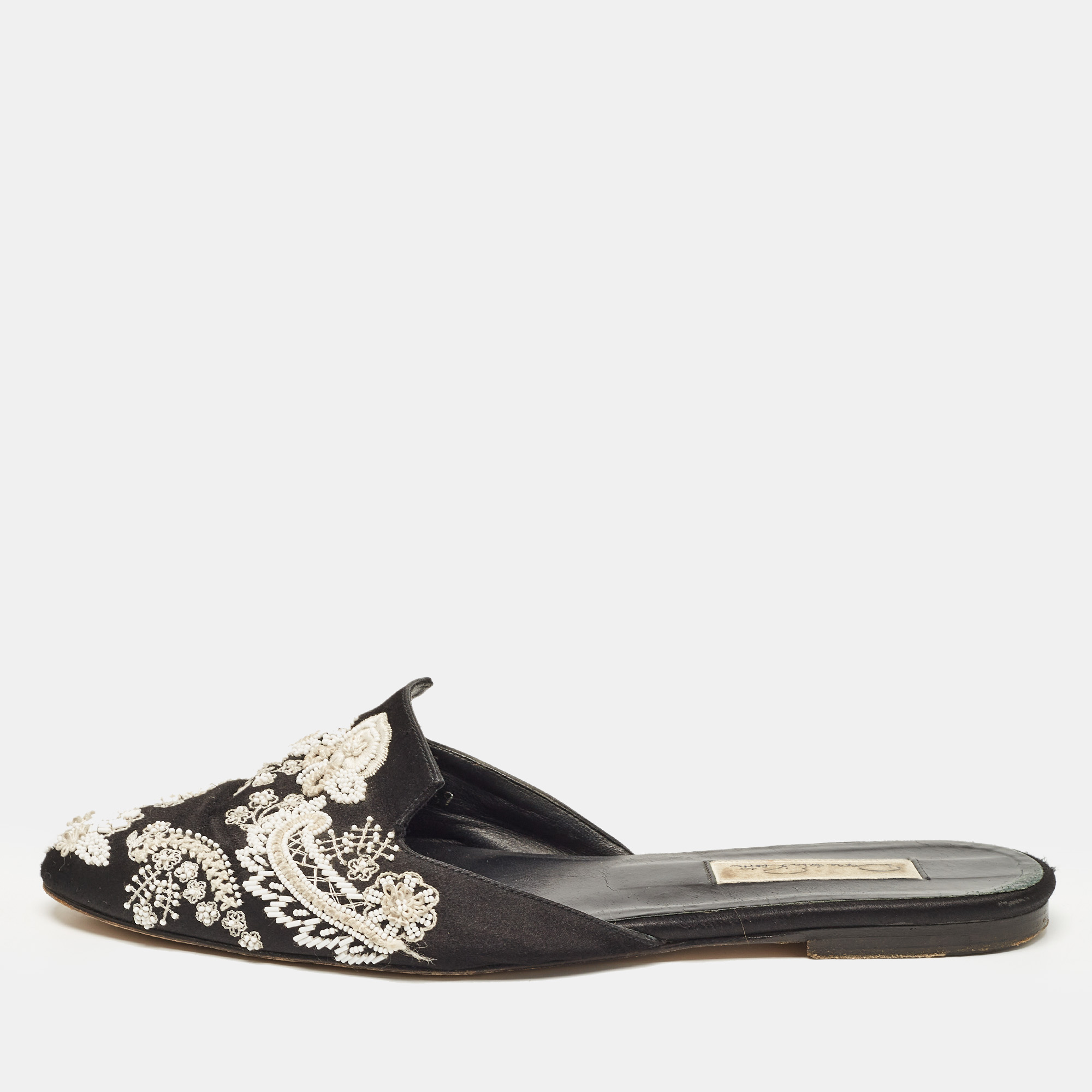 

Oscar de la Renta Black Satin Embellished Flat Mule Size