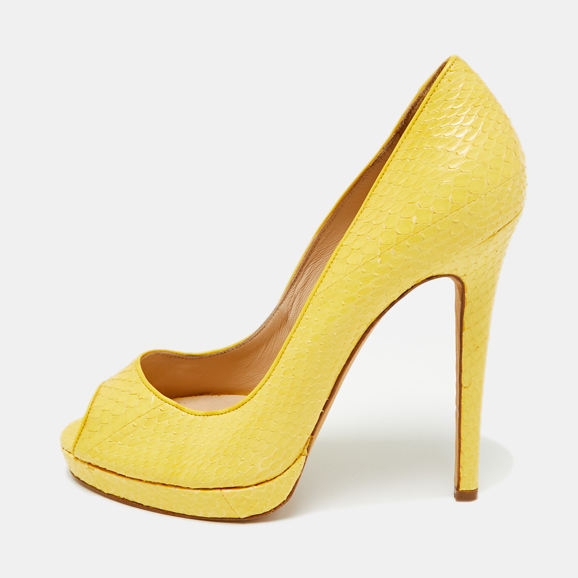 

Oscar de la Renta Size  Yellow Python Leather Peep Toe Pumps