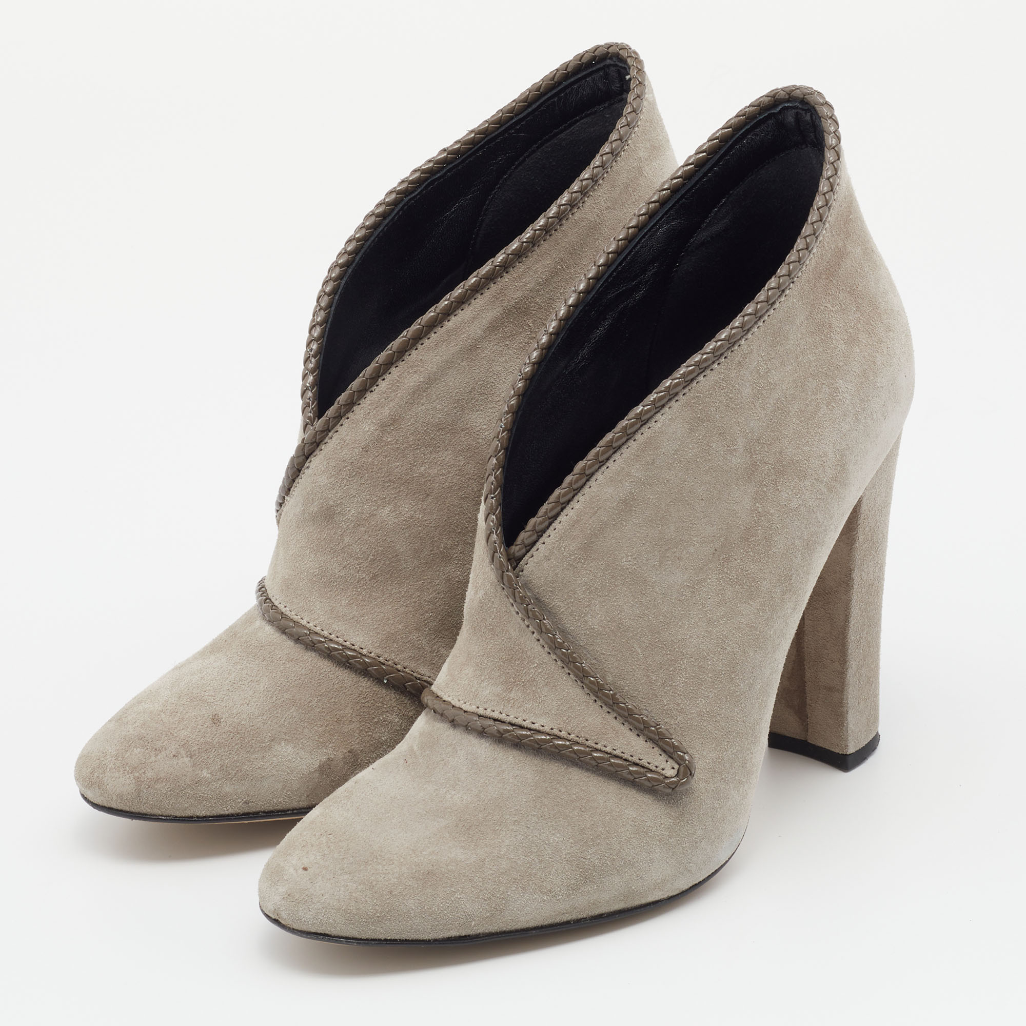 

Oscar de la Renta Grey Suede Block Heel Booties Size