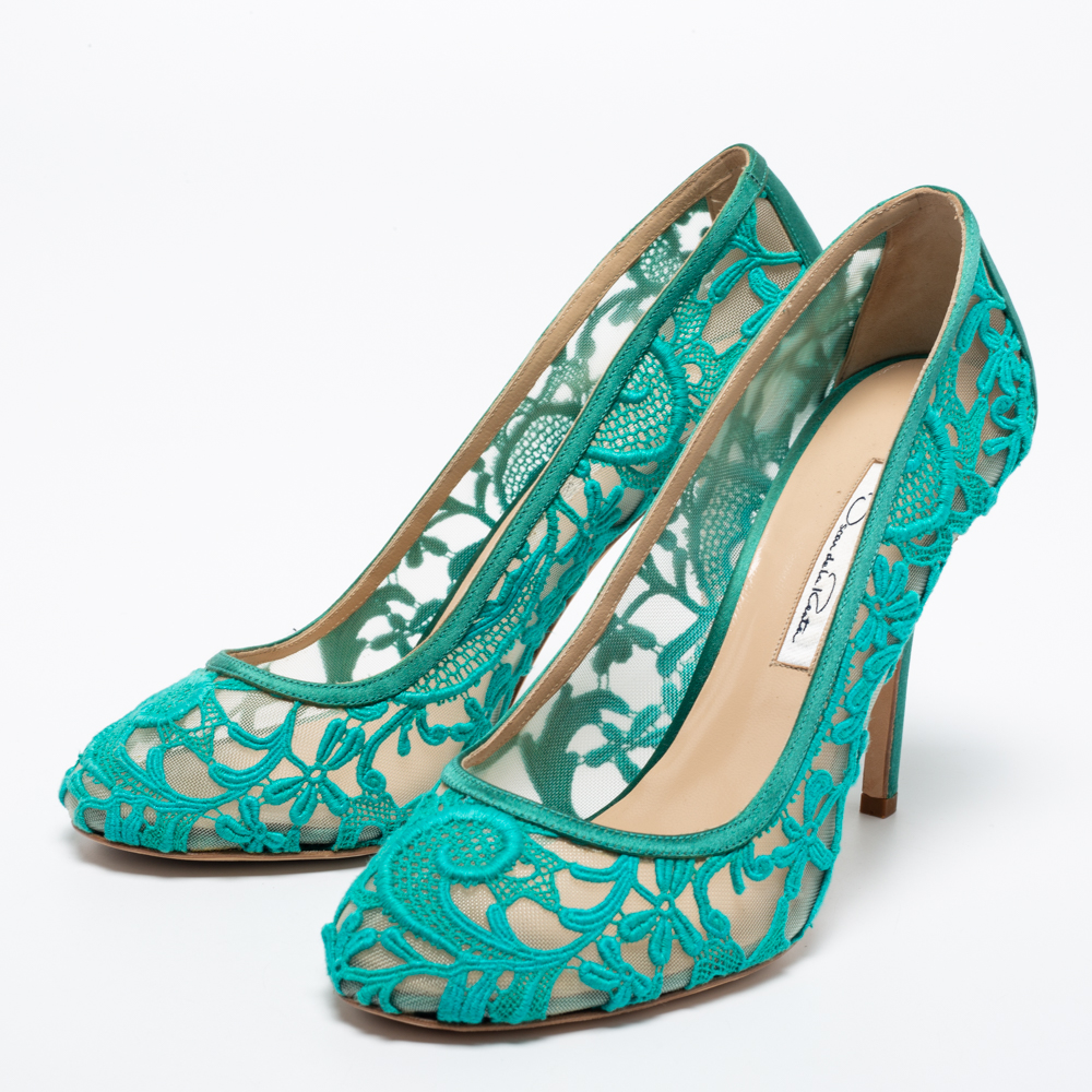 

Oscar de la Renta Green Lace And Mesh Pumps Size