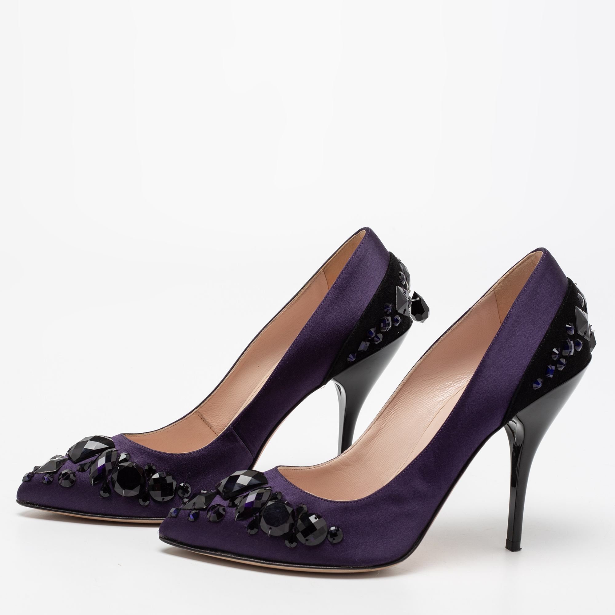 

Oscar de la Renta Purple/Black Satin And Suede Crystal Embellished Pointed Toe Pumps Size