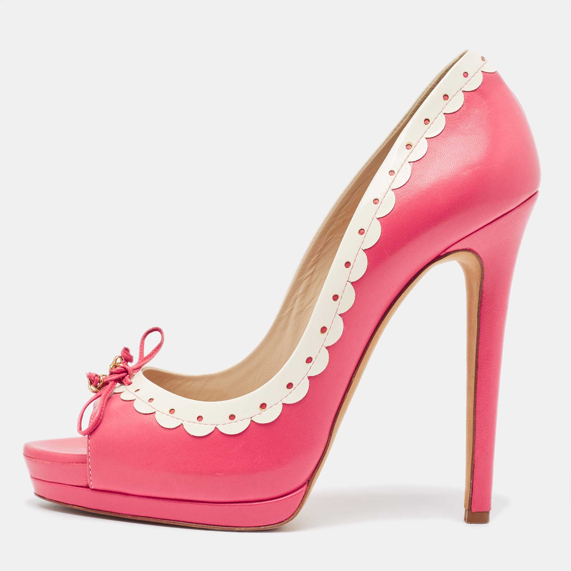 

Oscar De La Renta Pink/White Leather Peep Toe Pumps Size