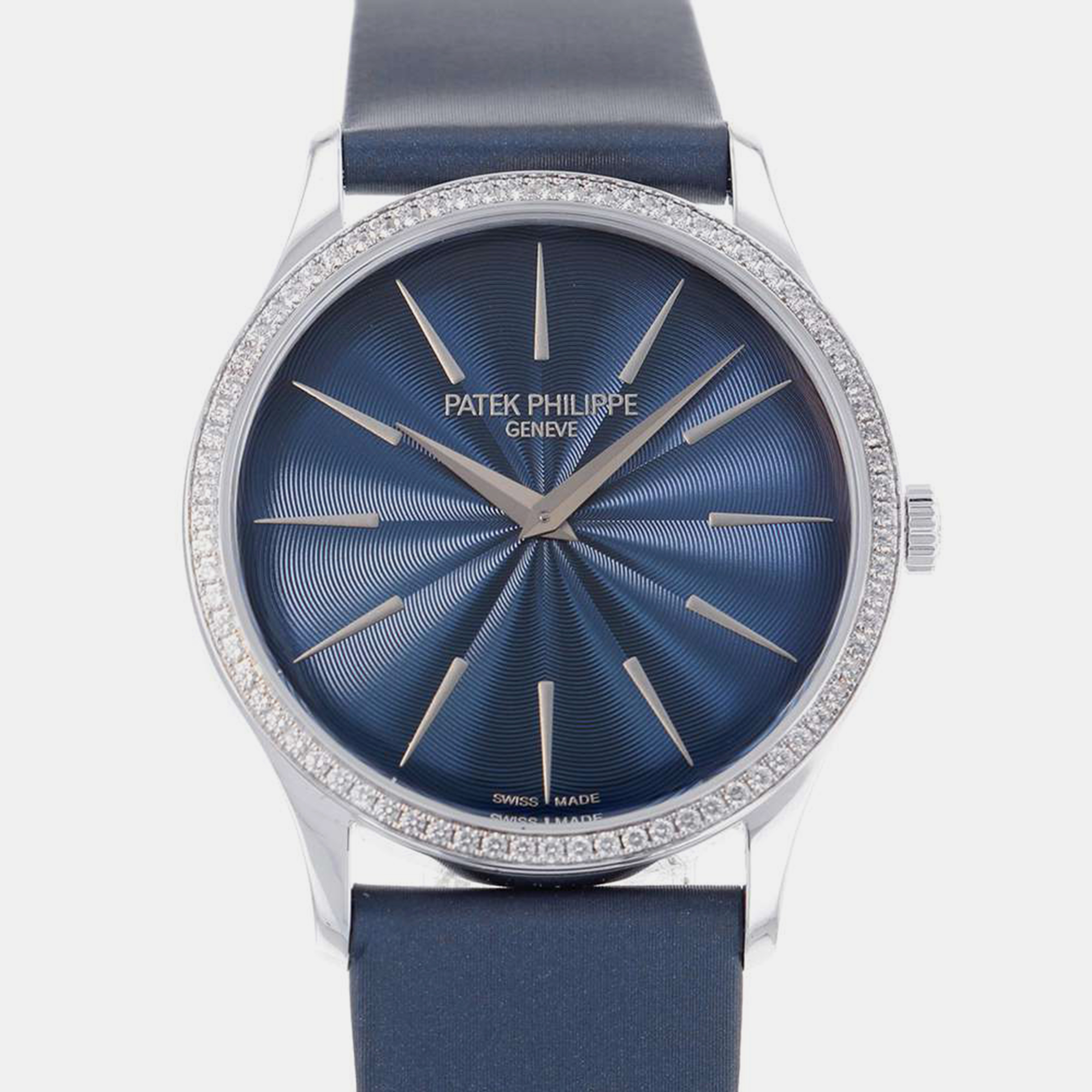 Pre-owned Patek Philippe Blue 18k White Gold Calatrava Automatic Women's Wristwatch 35 Mm