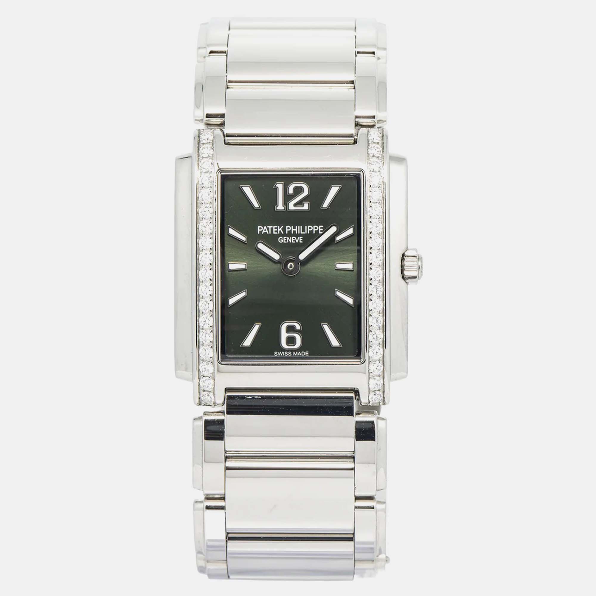 

Patek Philippe Twenty-4 4910/1200A-011 Quartz Green Stainless Steel Women's Wristwatch 25 mm