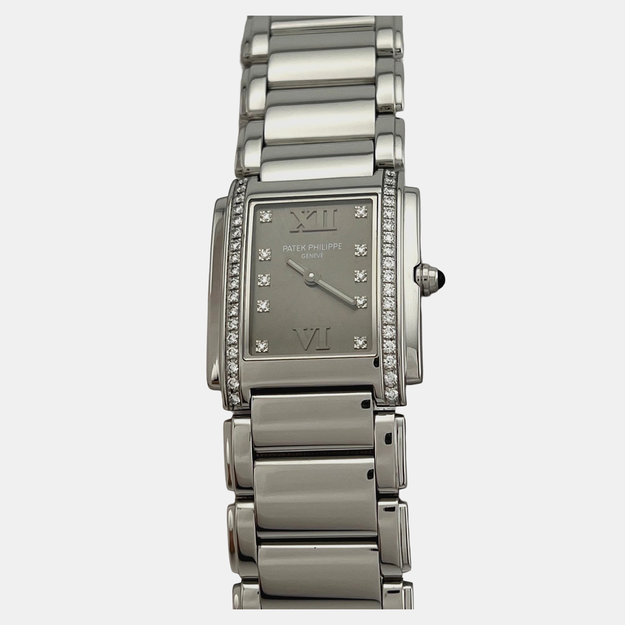 

Patek Philippe Twenty-4 4910/10A-010 Quartz Gray Dial Stainless Steel Diamond Women's Wristwatch 25 mm, Grey
