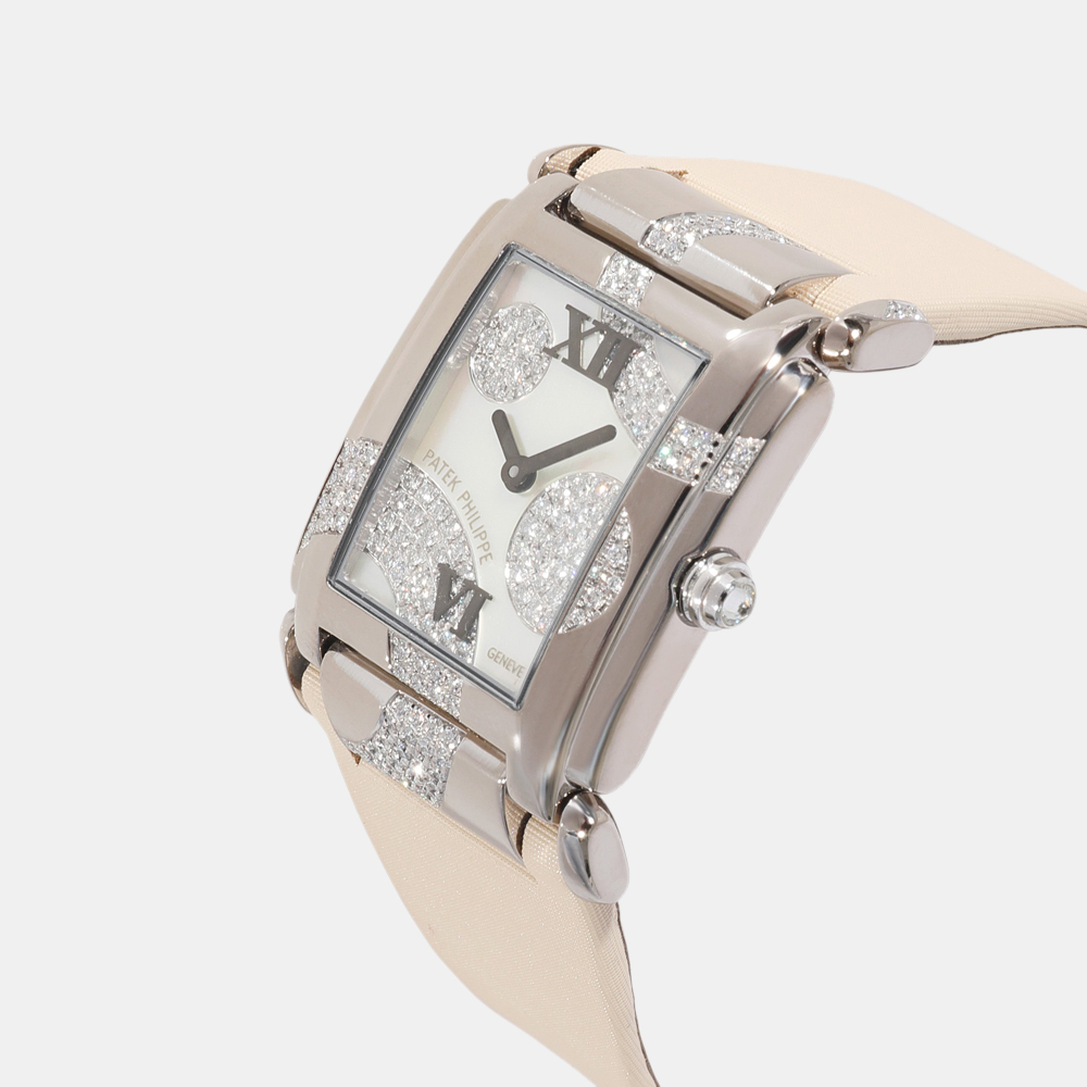 

Patek Philippe White Diamond 18k White Gold Twenty-4 4914G Quartz Women's Wristwatch 25 mm