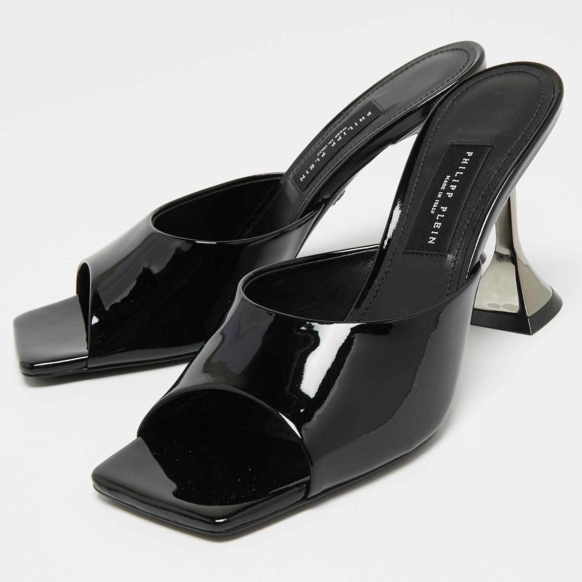 

Philipp Plein Black Patent Leather Square Toe Slide Sandals Size