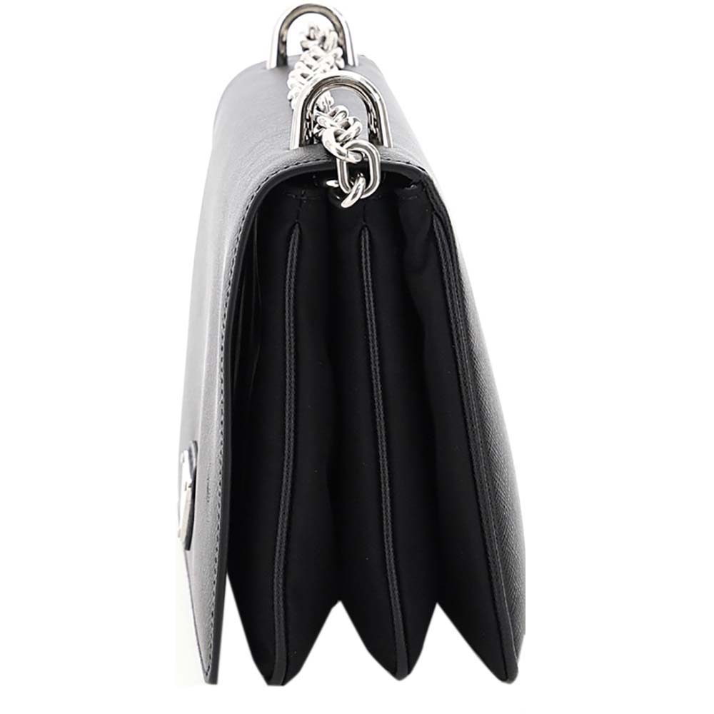 

Prada Black Saffiano Leather Chain Bag