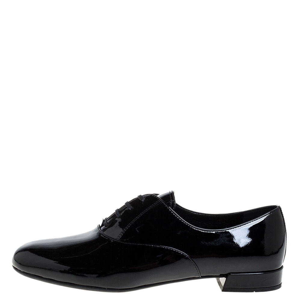 

Prada Black Patent Leather Lace Up Oxfords Size