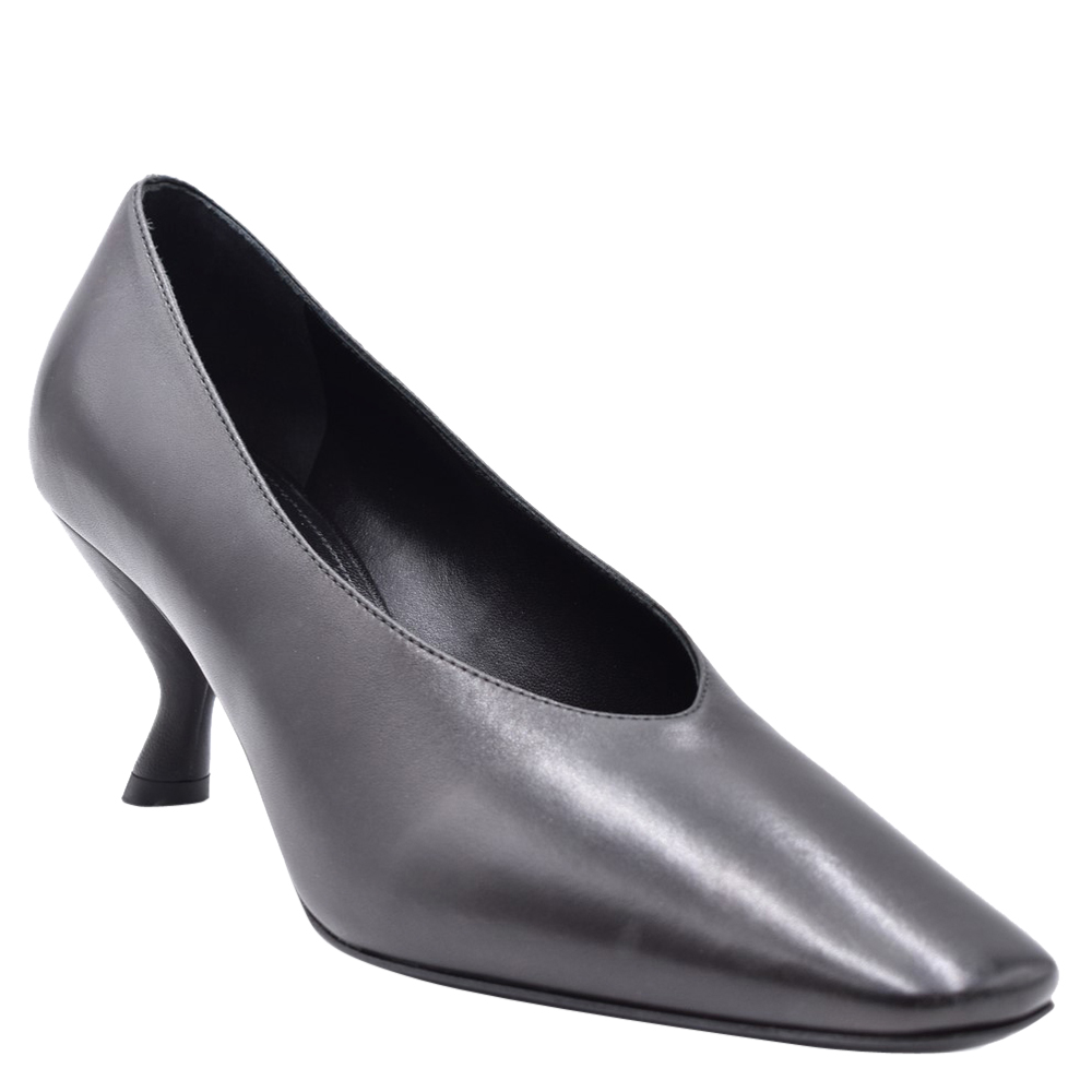 

Prada Black Pointy Toe Nappa Leather Pumps Size EU