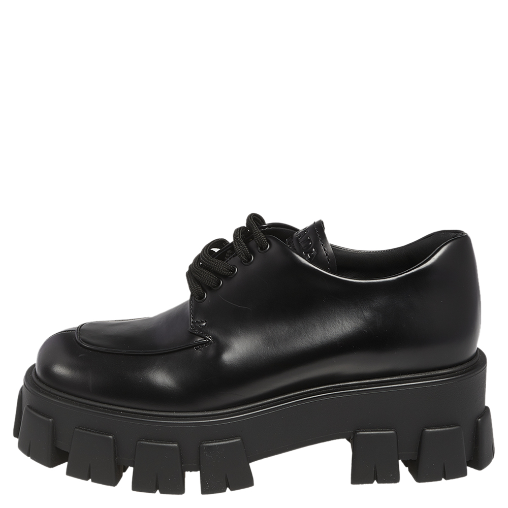 

Prada Black Leather Lace Up Oxford Size