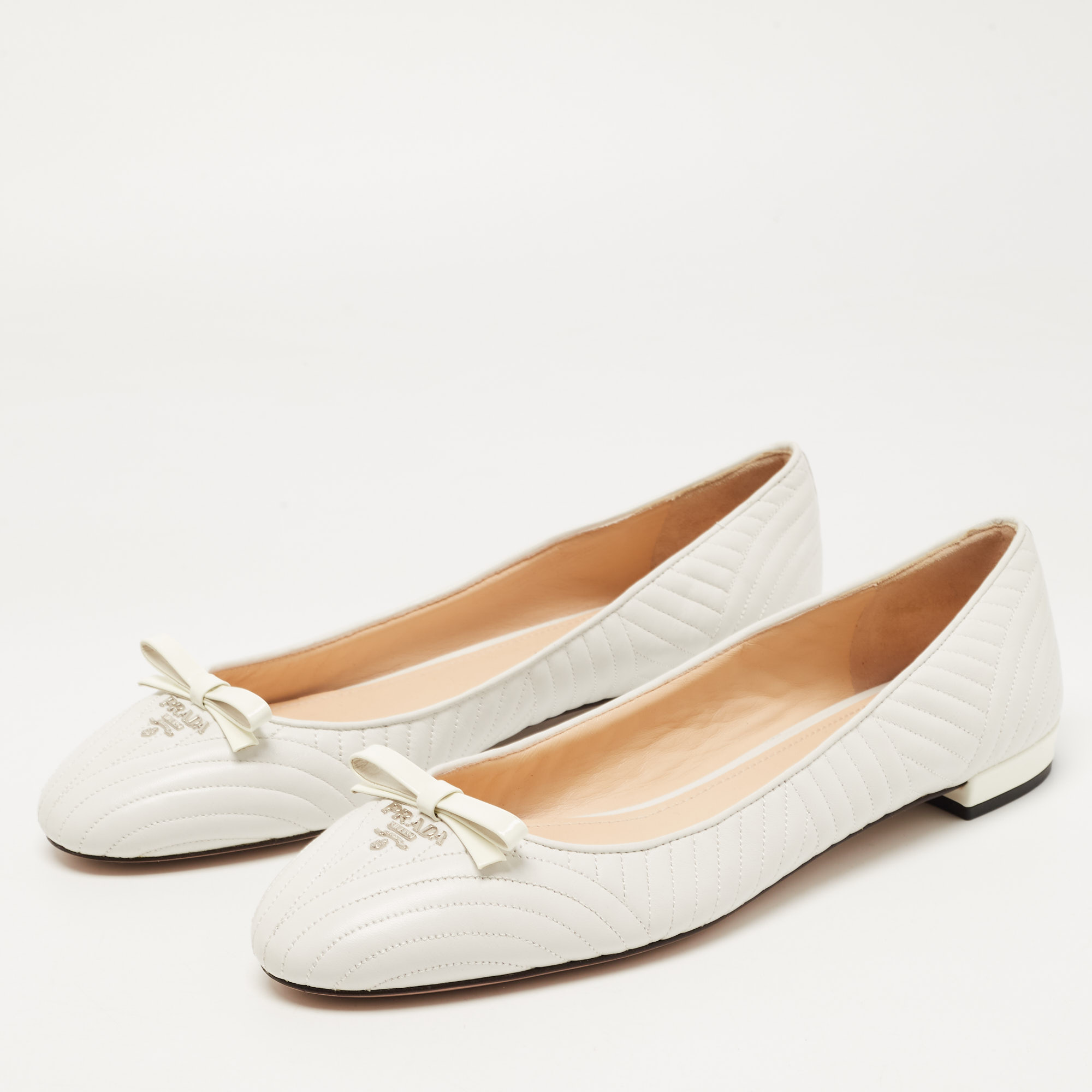 

Prada White Quilted Leather Bow Ballet Flats Size