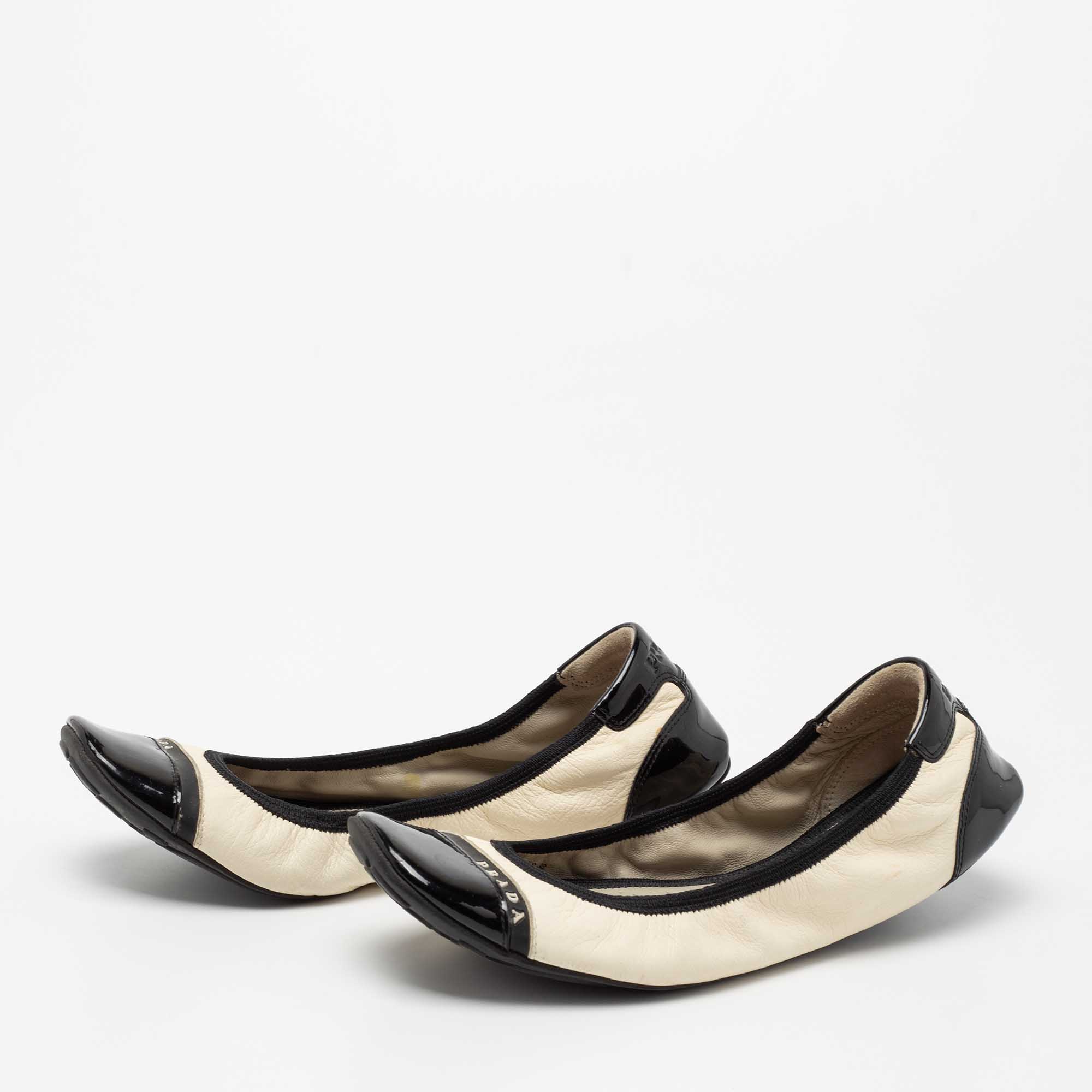 

Prada Sport Off White/Black Leather And Patent Leather Cap Toe Scrunch Ballet Flats Size