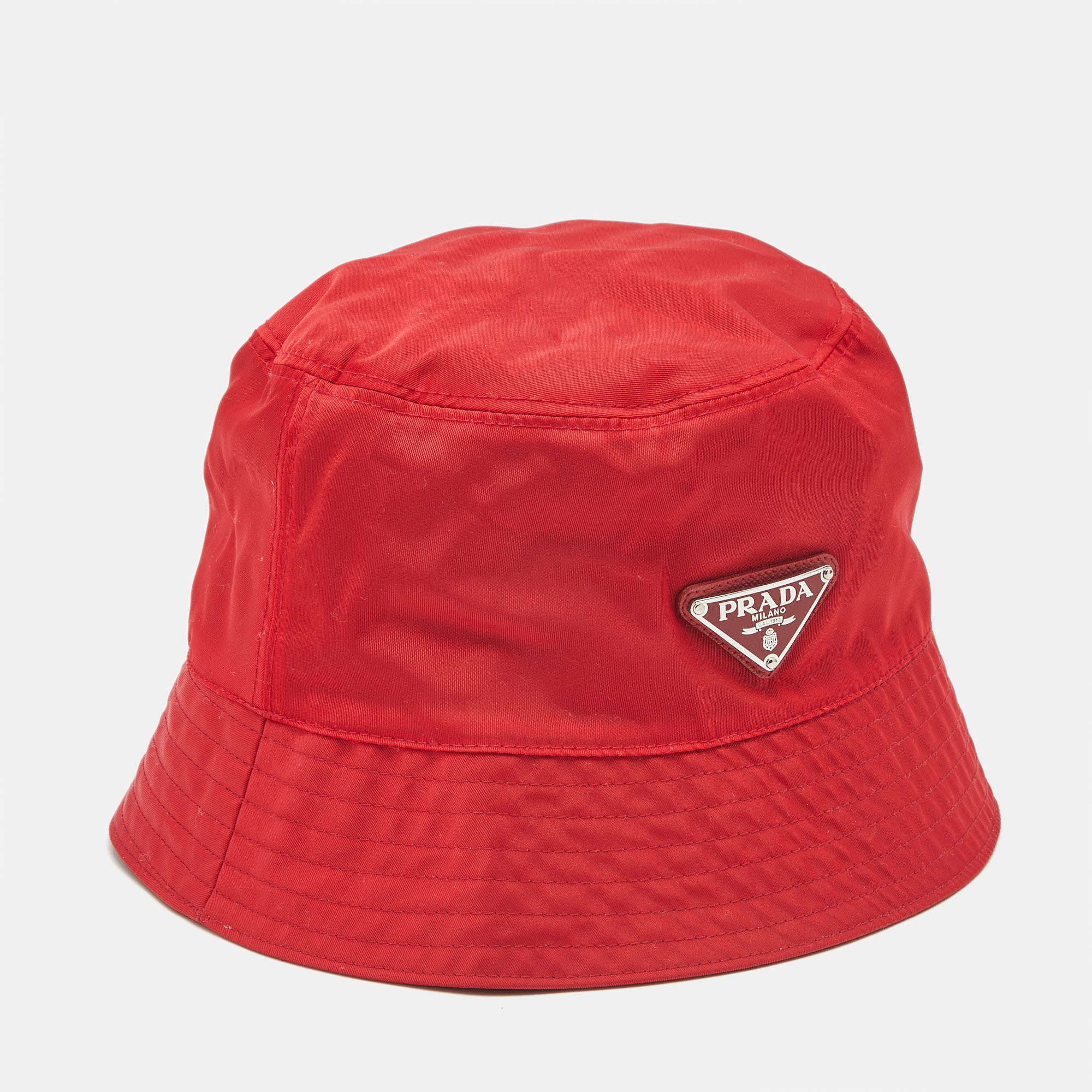Pre-owned Prada Red Nylon Logo Triangle Plaque Bucket Hat M