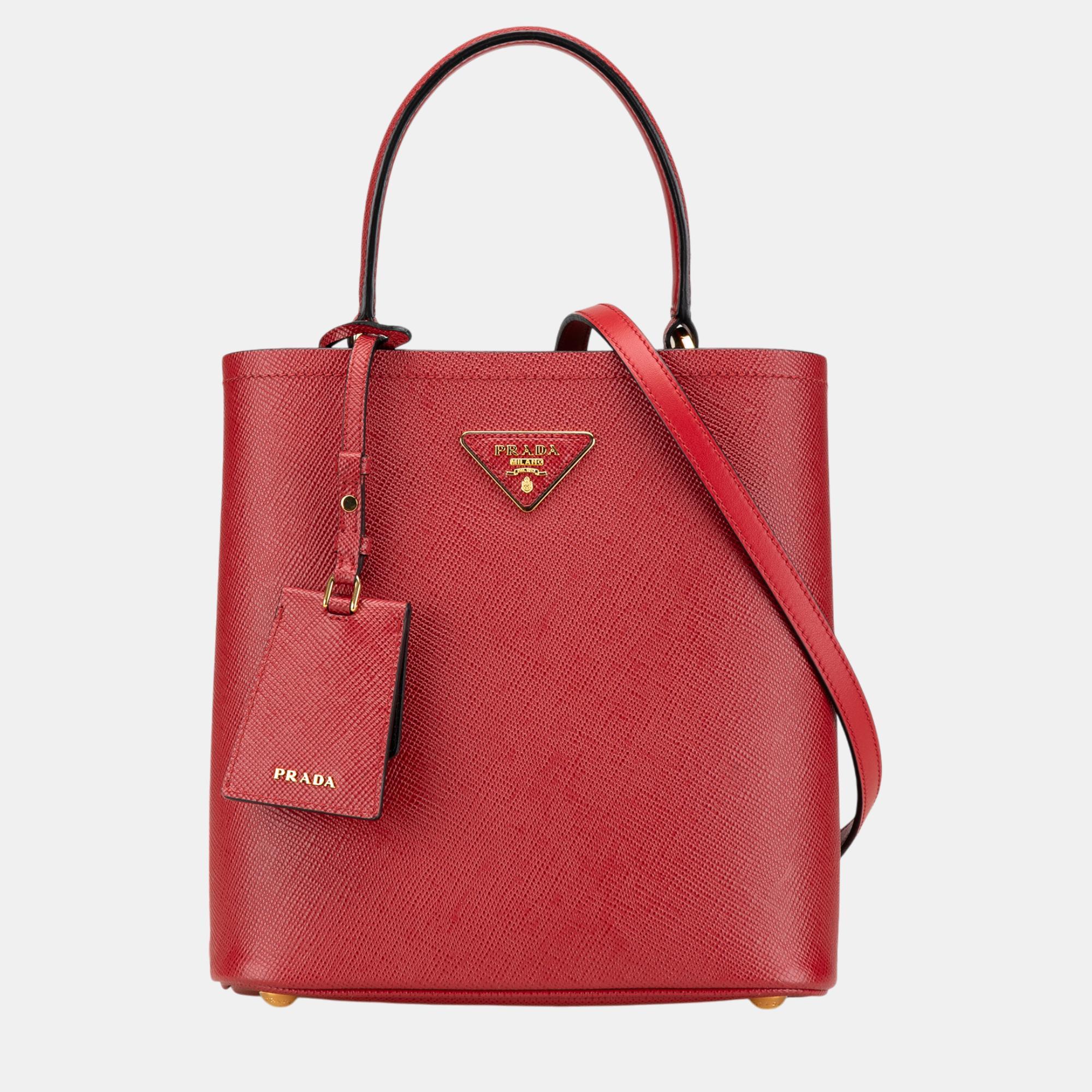 

Prada Red Medium Saffiano Cuir Panier