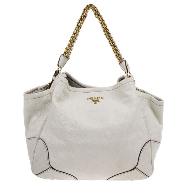 مملوكة مسبقًا Prada White Patent Leather Deerskin Chain Tote