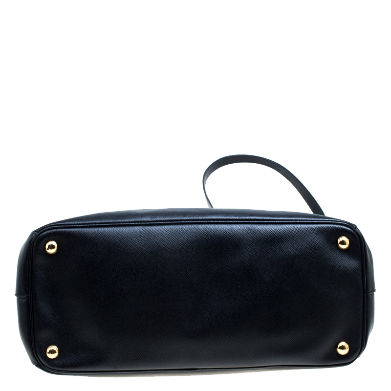 

Prada Black Saffiano Lux Leather Medium Galleria Double Zip Top Handle Bag