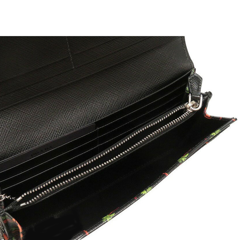 

Prada Black Saffiano Leather Continental Wallet