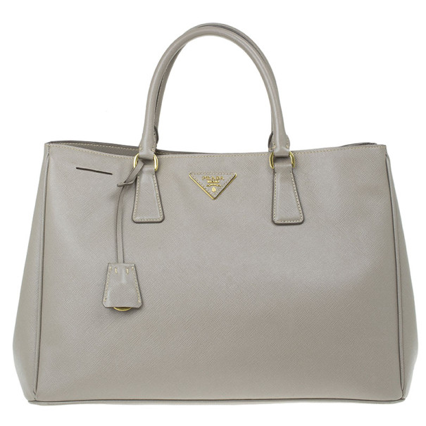 مملوكة مسبقًا Prada Grey Saffiano Lux Tote