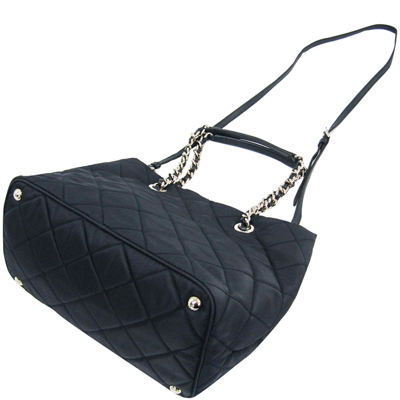 prada quilted tessuto nylon shoulder bag