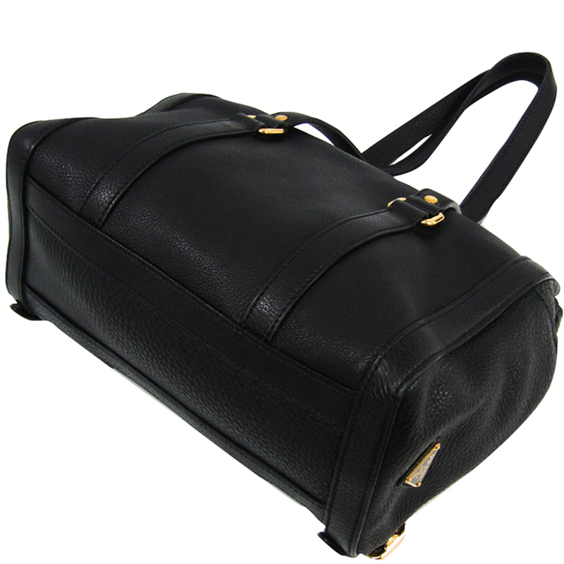 

Prada Black Leather Shoulder Bag