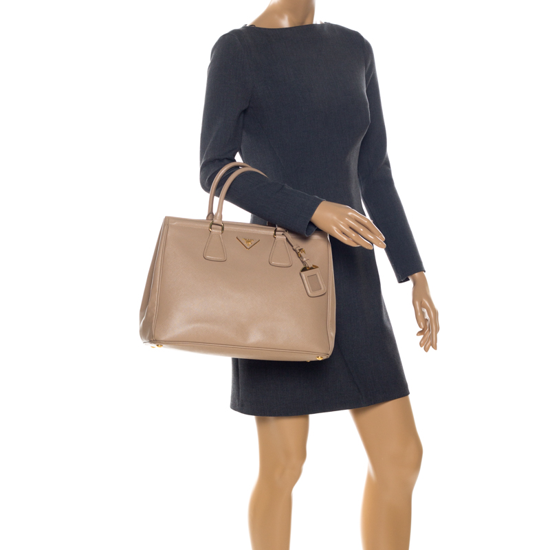 

Prada Beige Saffiano Lux Leather Parabole Tote