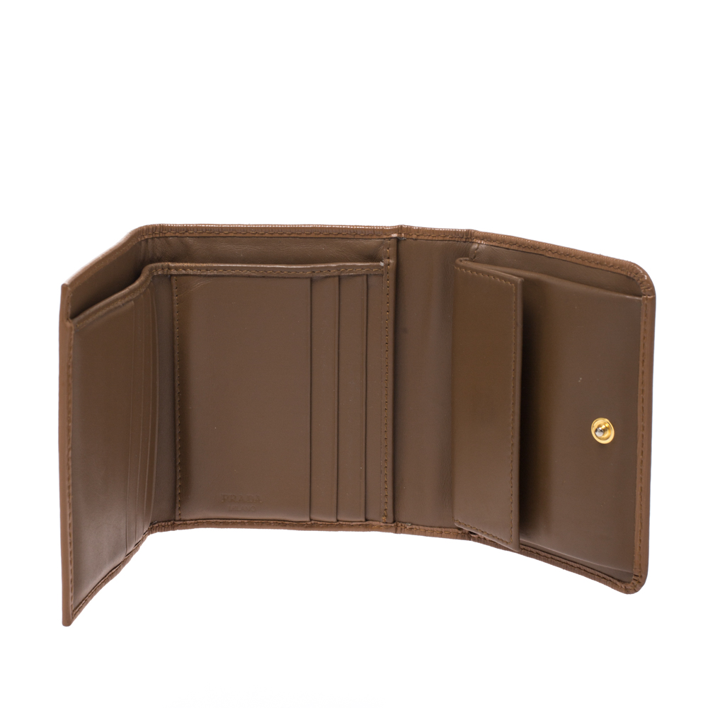 

Prada Brown Vittello Move Leather Trifold Wallet