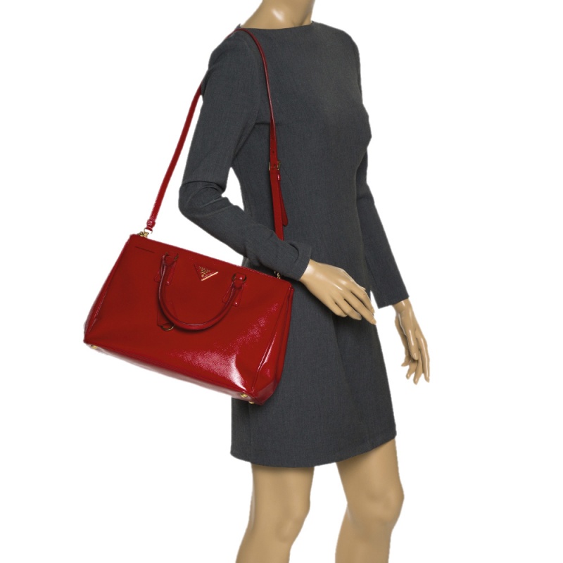 

Prada Red Saffiano Patent Leather Medium Double Zip Tote