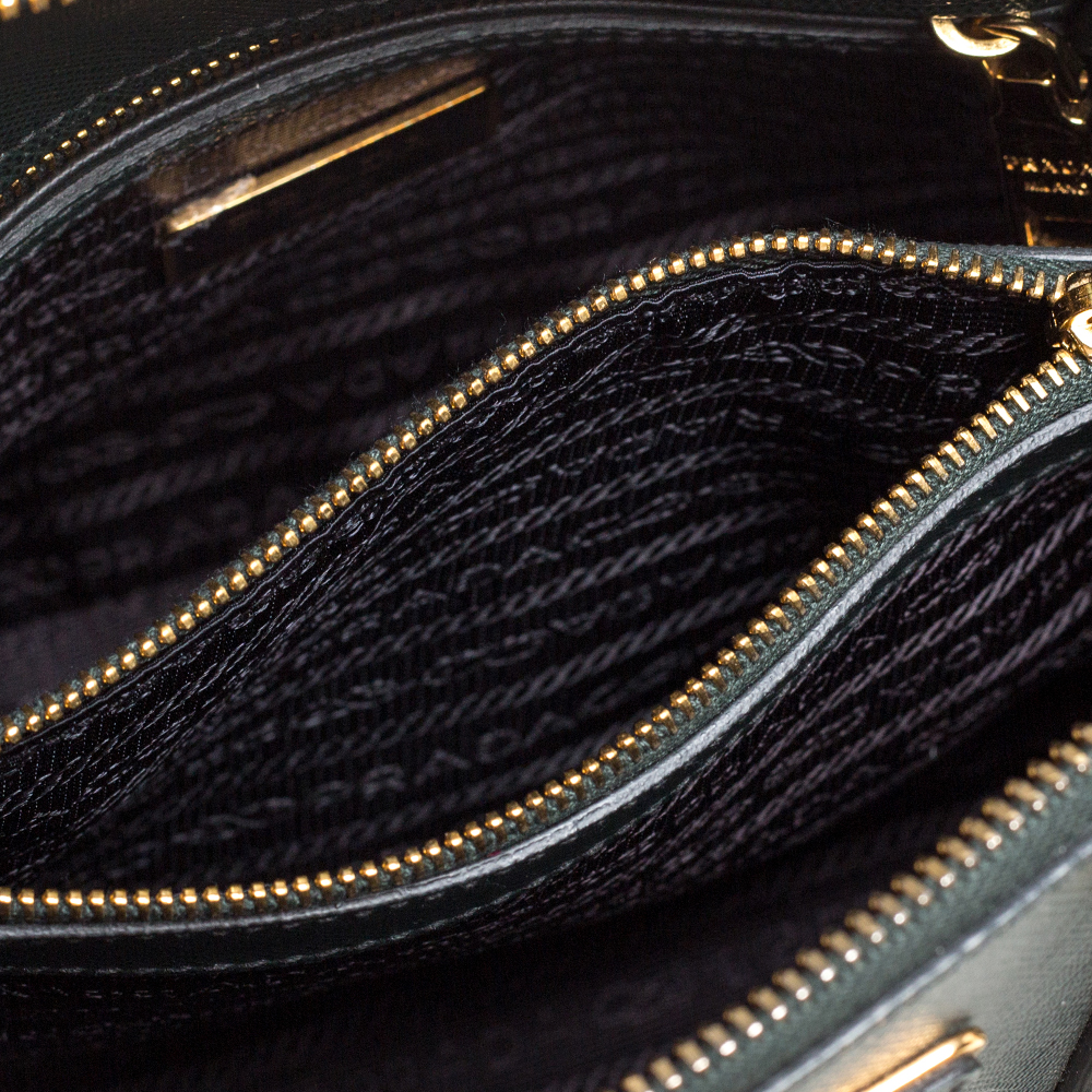 Promenade leather handbag Prada Green in Leather - 28913450