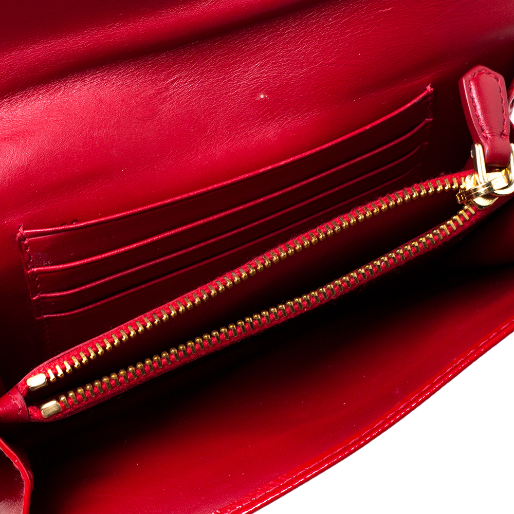 

Prada Red Vernice Saffiano Patent Leather Trifold Wristlet Wallet