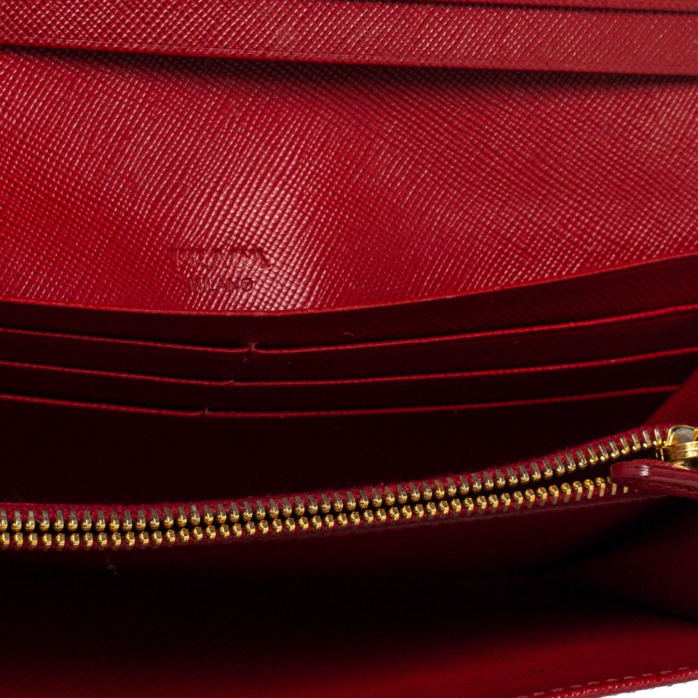 

Prada Red Saffiano Leather Continental Flap Wallet