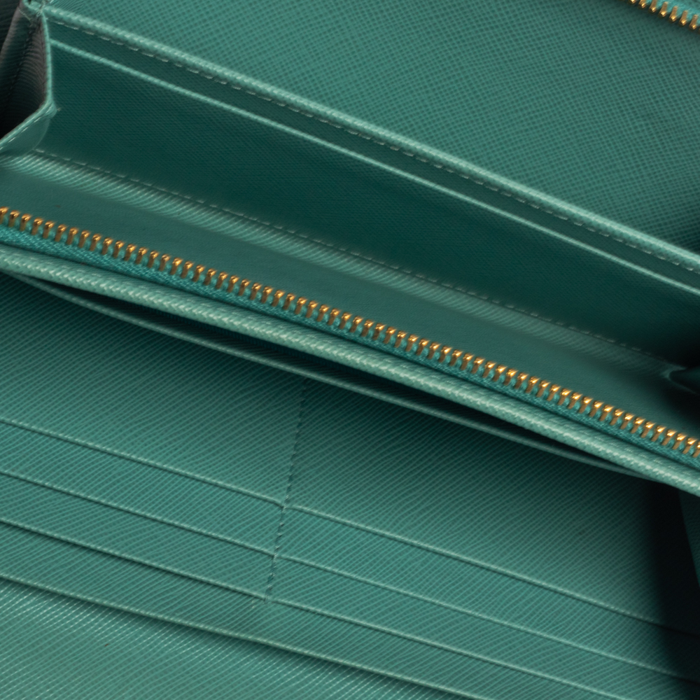 

Prada Sea Green Saffiano Lux Leather Continental Flap Wallet