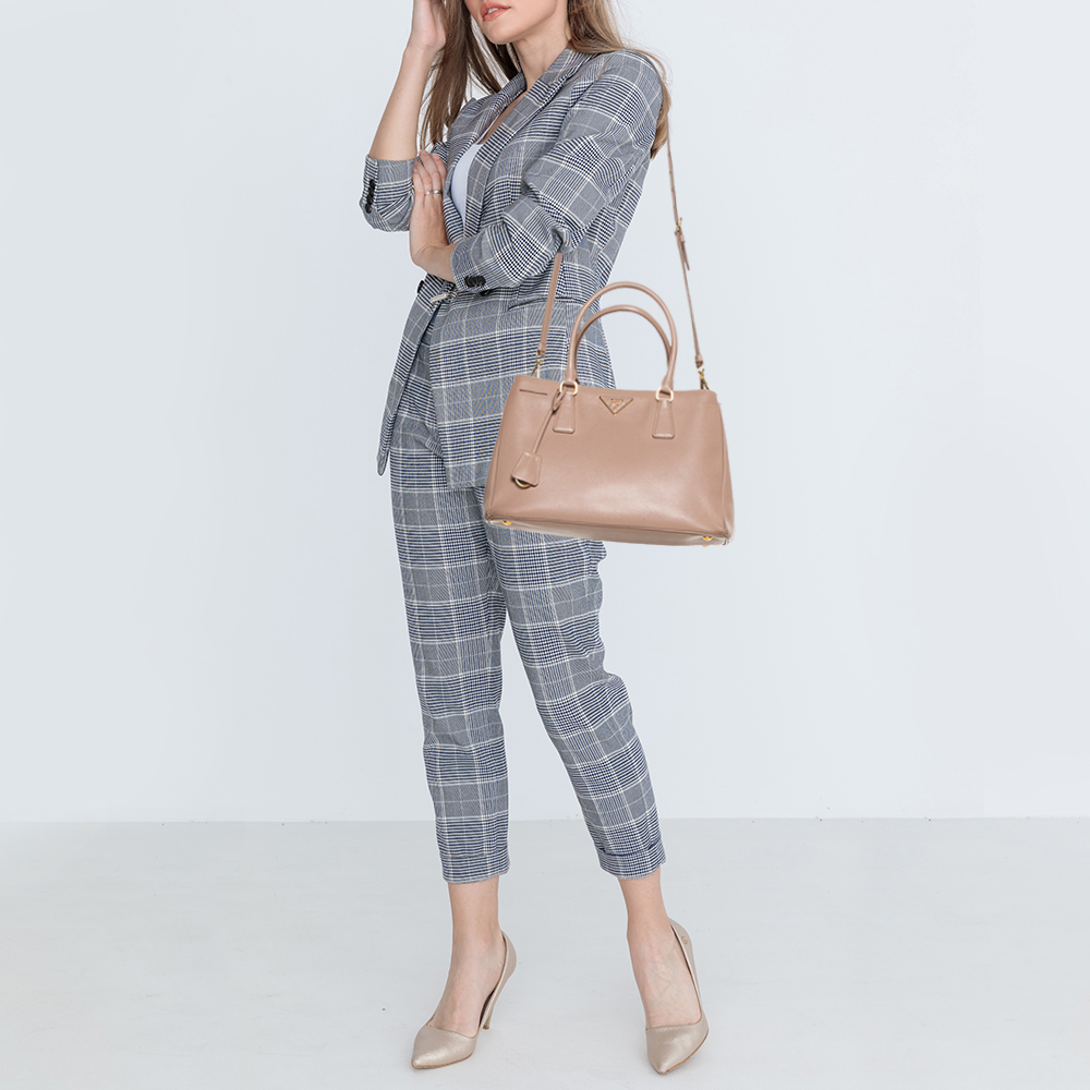 

Prada Pink Saffiano Lux Leather Medium Galleria Tote