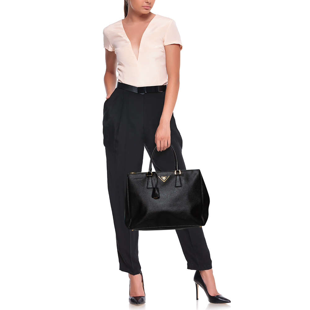 

Prada Black Saffiano Leather Double Zip Tote