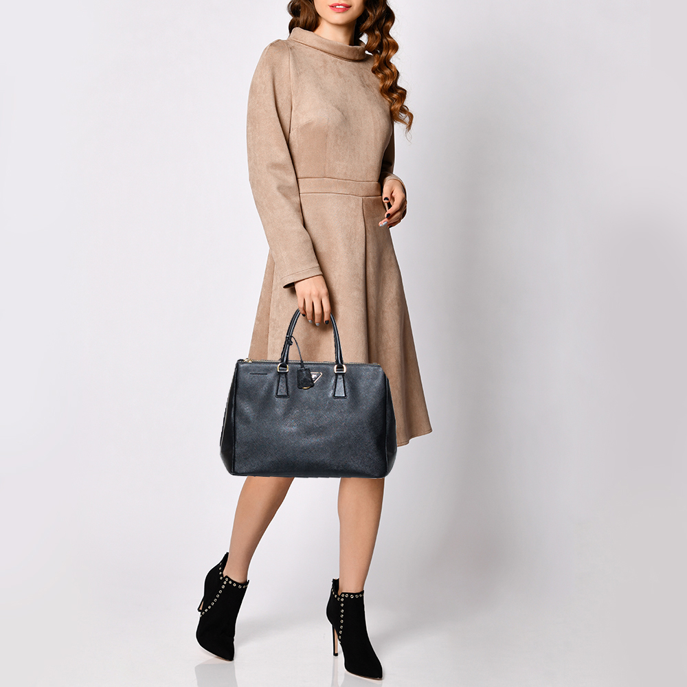 

Prada Black Saffiano Lux Leather Large Galleria Tote