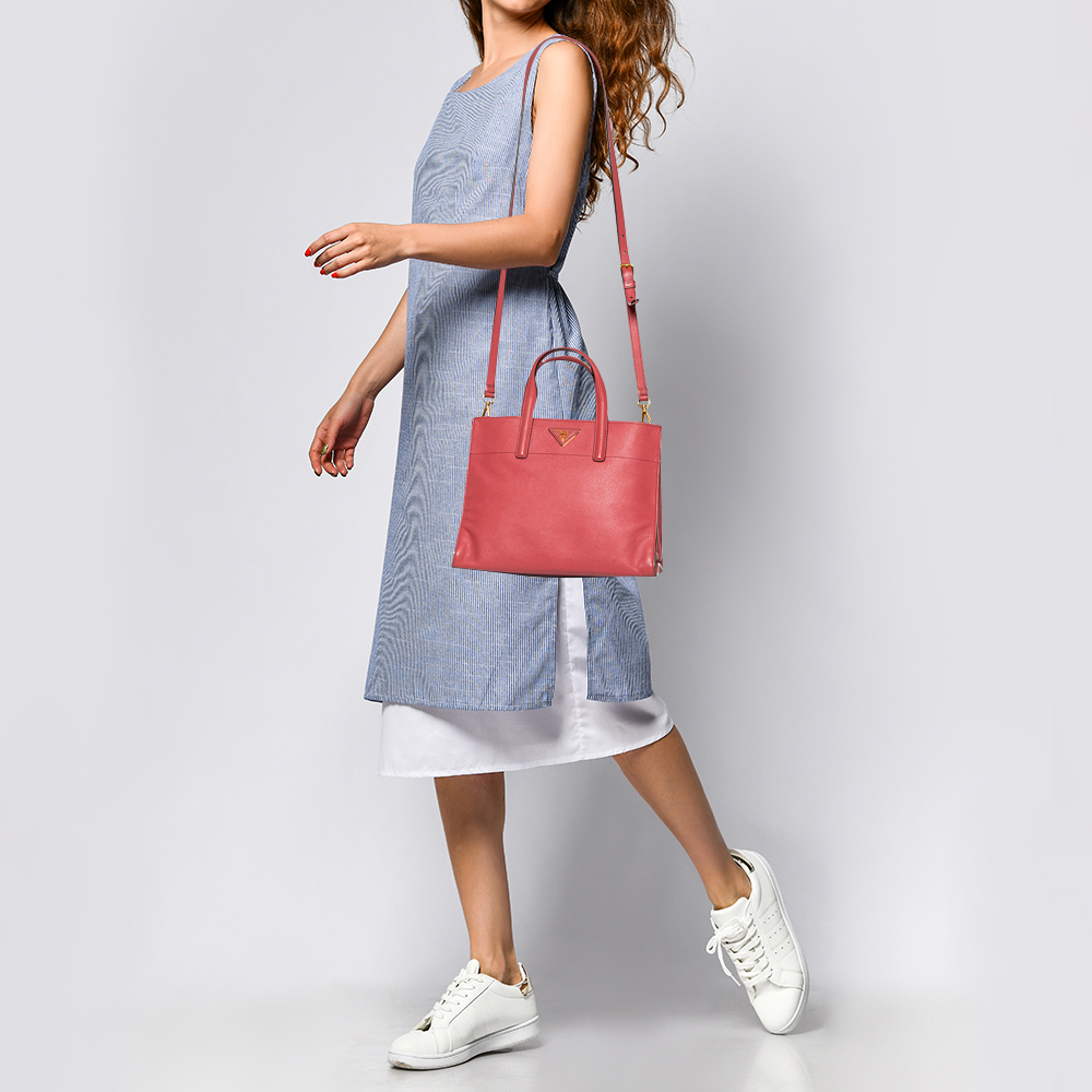 

Prada Pink Saffiano Lux Leather Small Galleria Tote