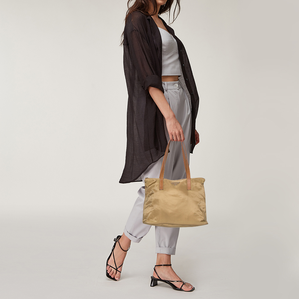 

Prada Beige Nylon and Leather Zip Tote