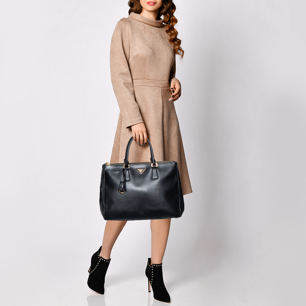 

Prada Black Saffiano Lux Leather Large Galleria Tote