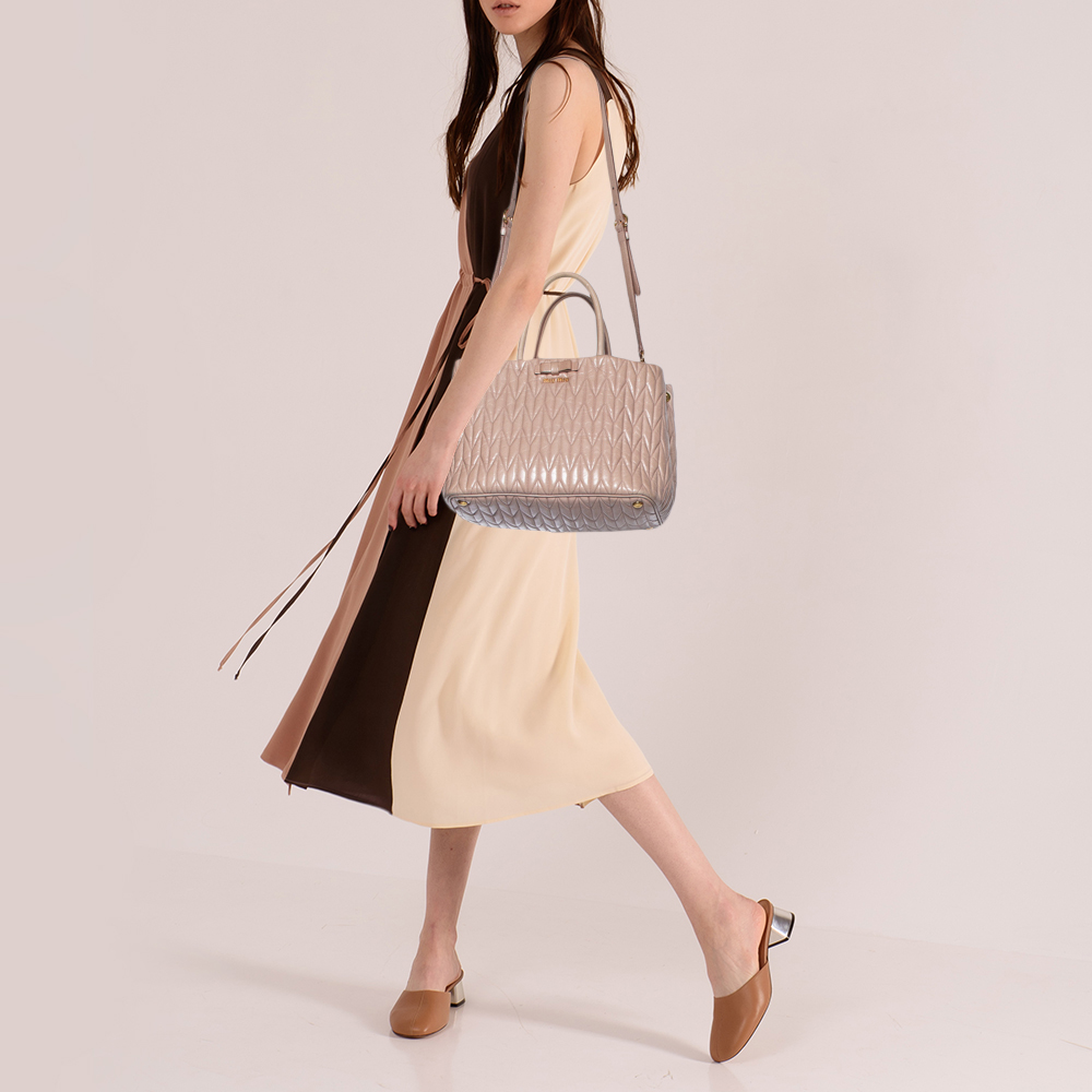 

Miu Miu Beige Matelassé Leather Bow Tote