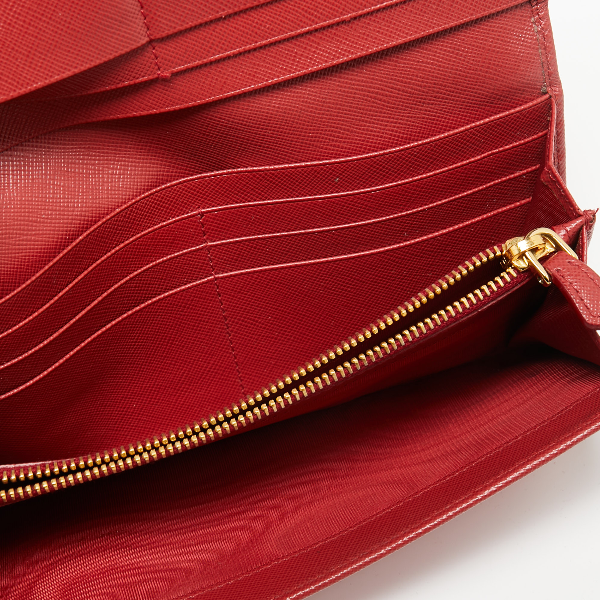 

Prada Red Saffiano Metal Leather Logo Flap Continental Wallet