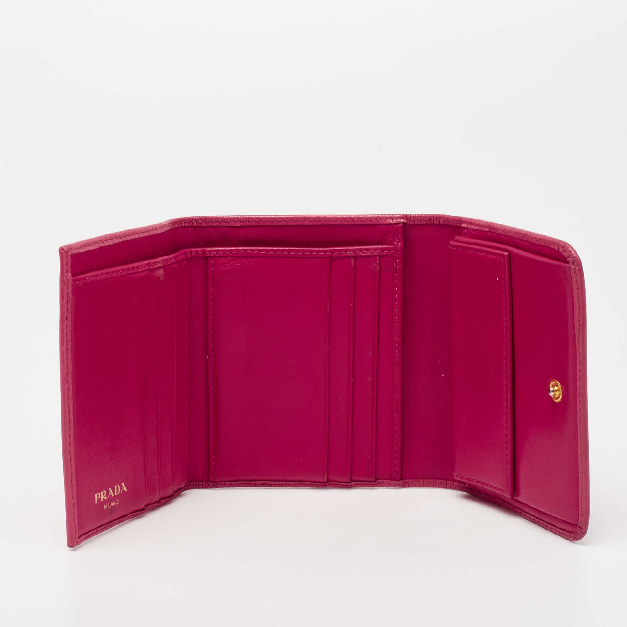 

Prada Pink Move Leather Logo Trifold Compact Wallet