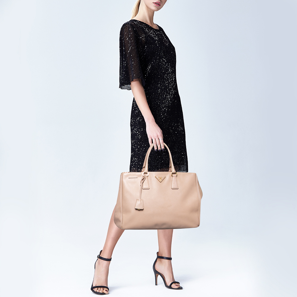 

Prada Beige Saffiano Leather Double Zip Tote