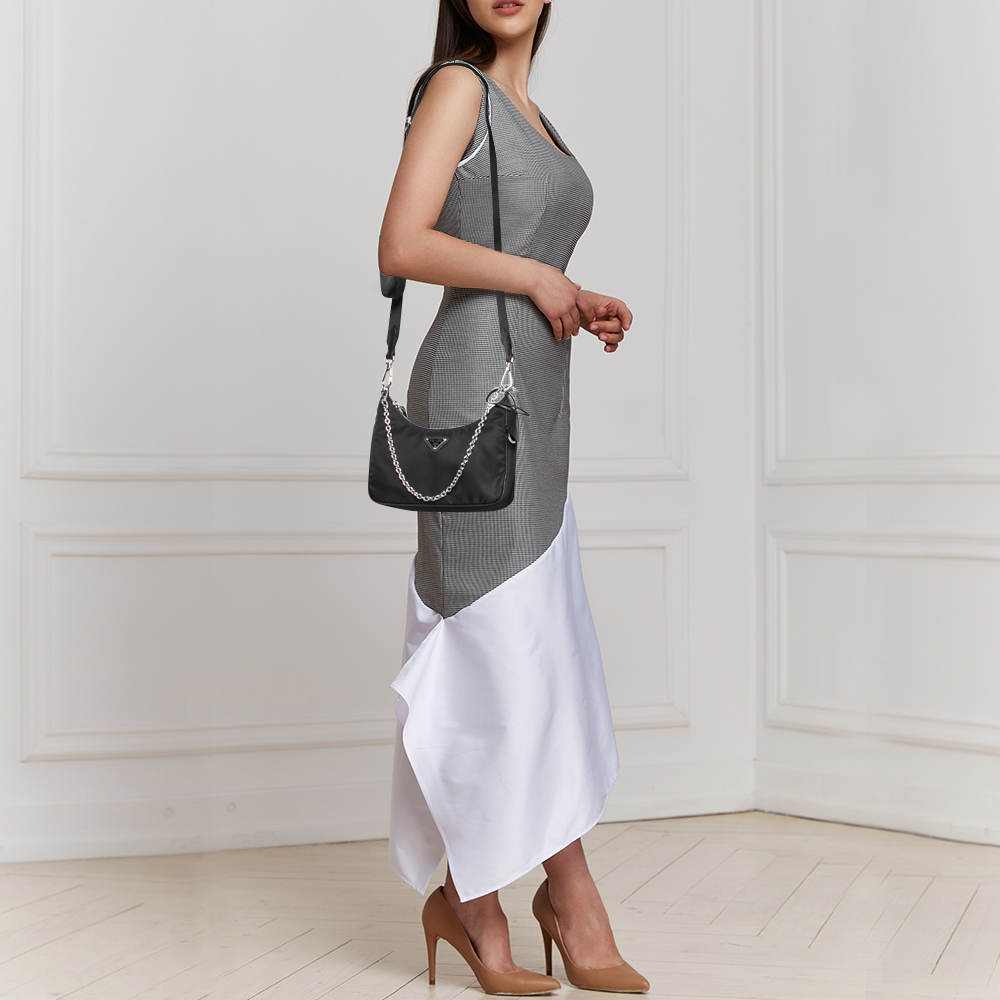 

Prada Black Nylon Re-Edition 2005 Shoulder Bag
