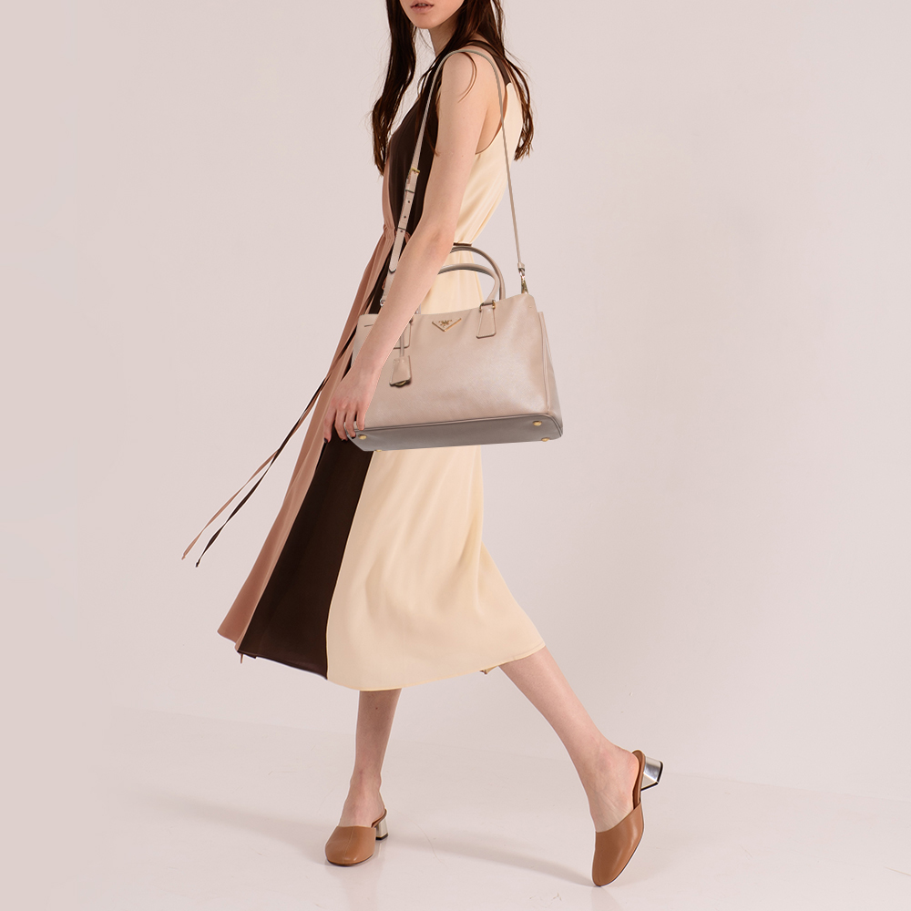 

Prada Light Pink Saffiano Lux Leather Small Middle Zip Tote