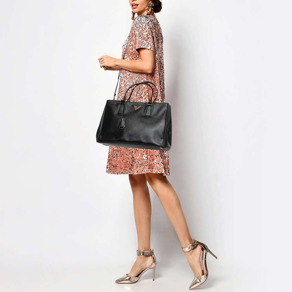 

Prada Black Saffiano Leather  Galleria Double Zip Tote