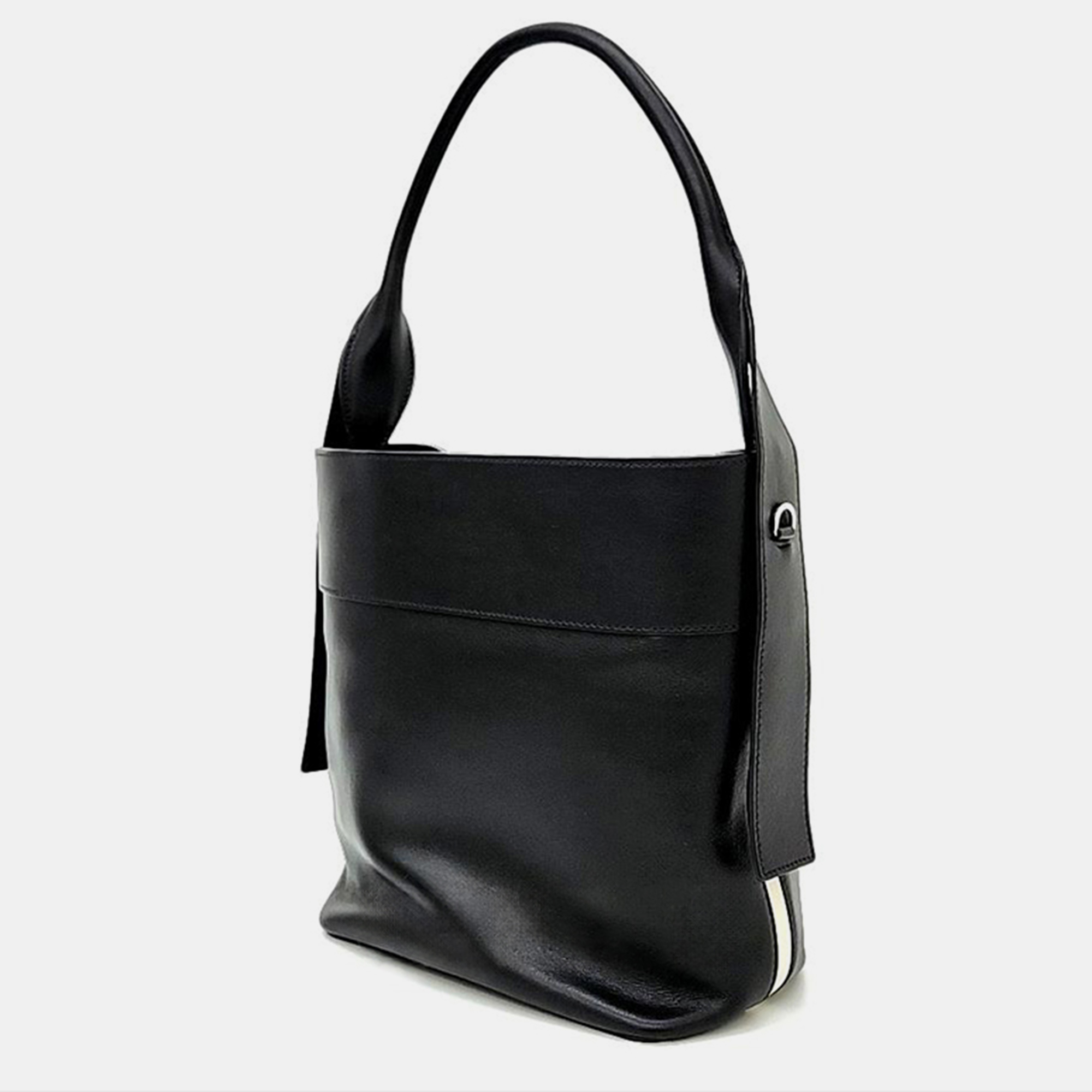 

Prada Leather Black Bucket Bag (1BE017)
