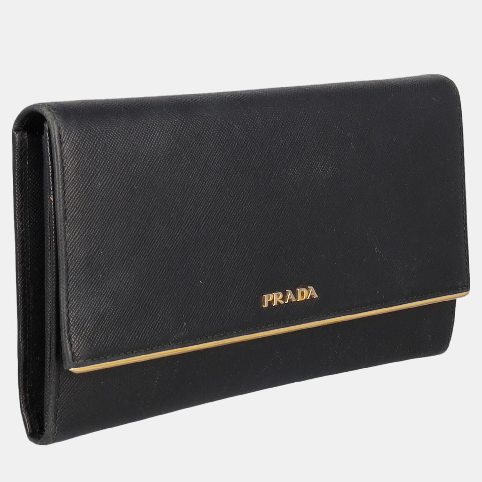

Prada Women's Leather Wallet - Black